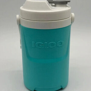 Igloo 1/2 Gallon Laguna Sport Beverage Jug with Hooks - Light Blue